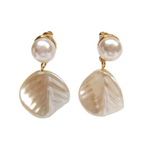 Pearl Leaf Earring  